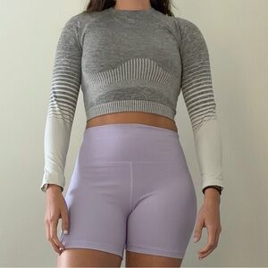Seamless Light Gray Cropped Long Sleeve Top